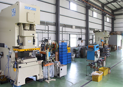 金屬沖壓加工現場